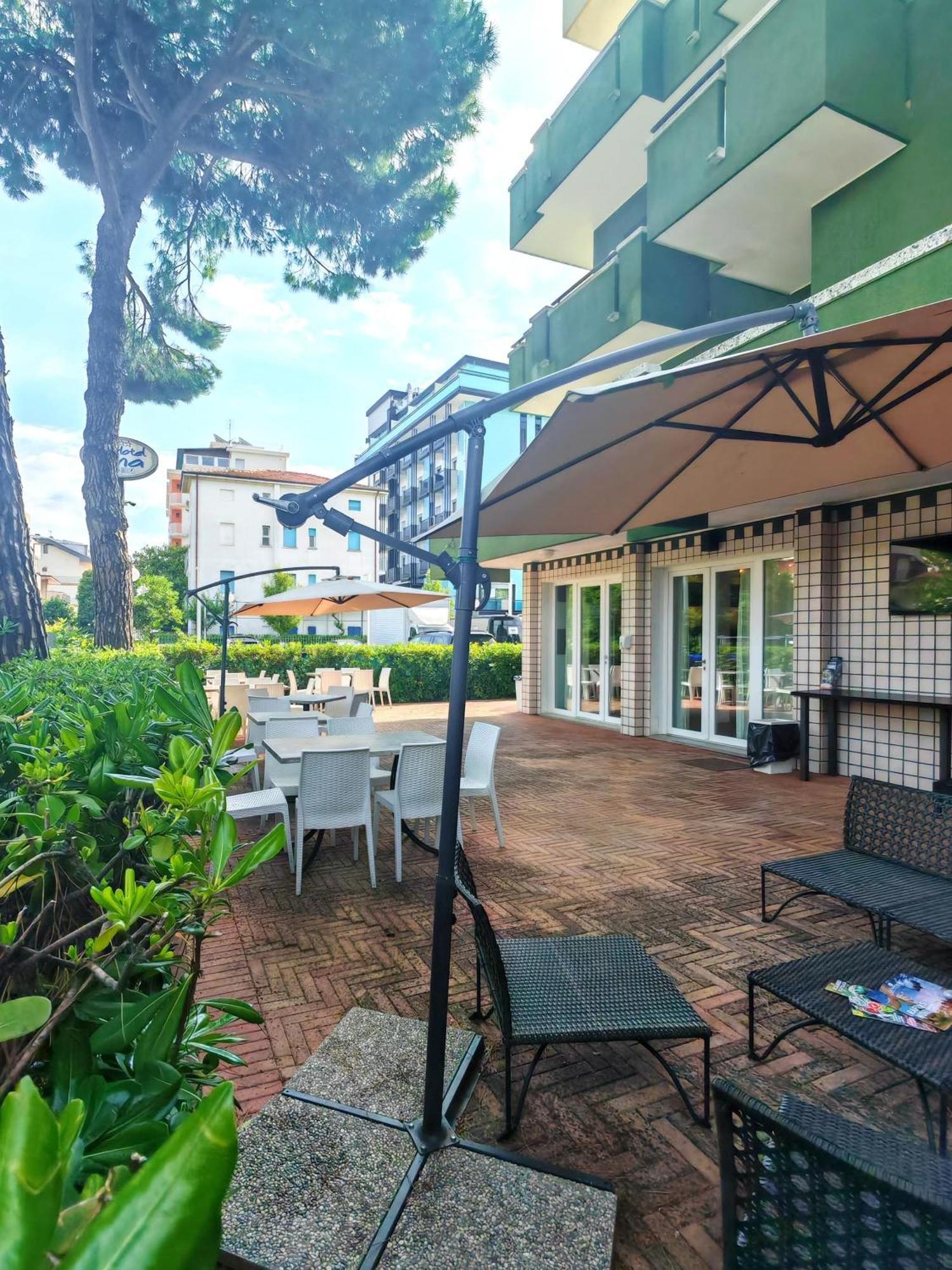Hotel Etna - Nuova Gestione Romagnola All-Inclusive Spiaggia Parcheggio ريتشوني المظهر الخارجي الصورة