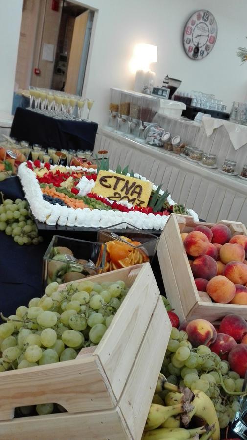Hotel Etna - Nuova Gestione Romagnola All-Inclusive Spiaggia Parcheggio ريتشوني المظهر الخارجي الصورة